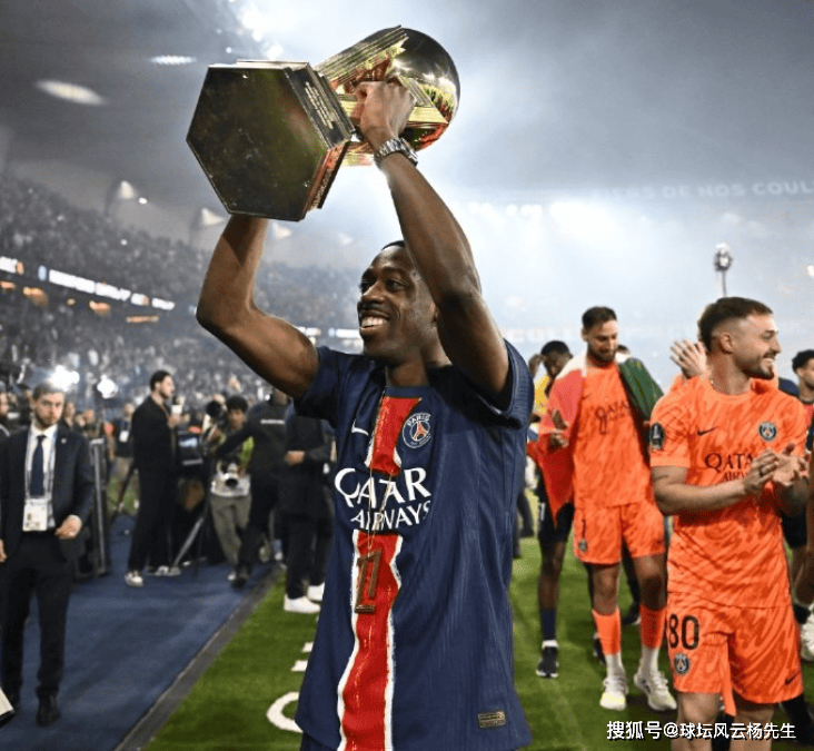 姆巴佩赛前列队欢迎拜仁,尊重对手尽显风度!的简单介绍 姆巴佩赛前列队欢迎拜仁,尊重对手尽显风度!的简单介绍