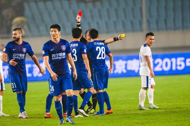 申花开场5分钟连进两球,孙兴慜防线形同虚设!的简单介绍 申花开场5分钟连进两球,孙兴慜防线形同虚设!的简单介绍