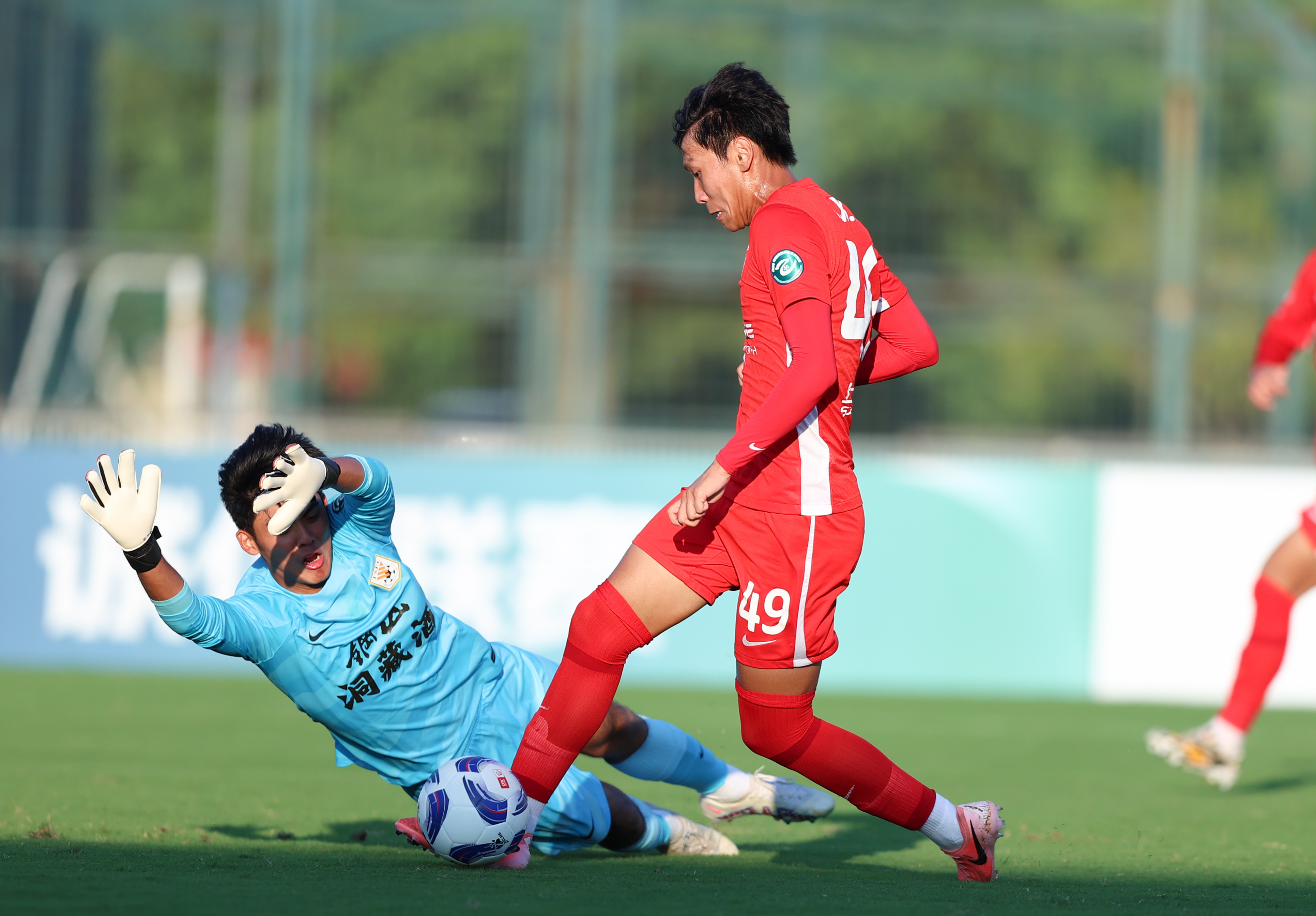 泰山错失单刀球，贝林厄姆门将神勇扑救成最大功臣！的简单介绍