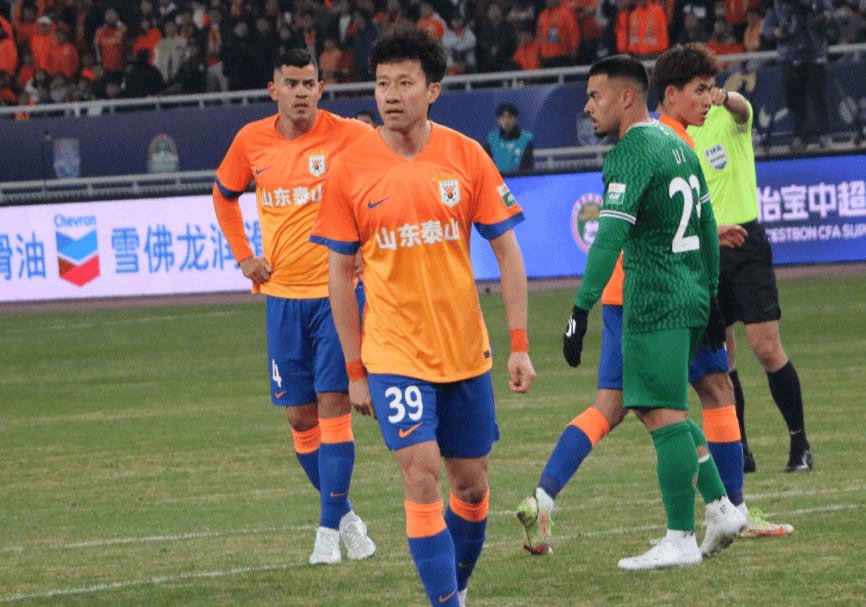 泰山错失单刀球，贝林厄姆门将神勇扑救成最大功臣！的简单介绍