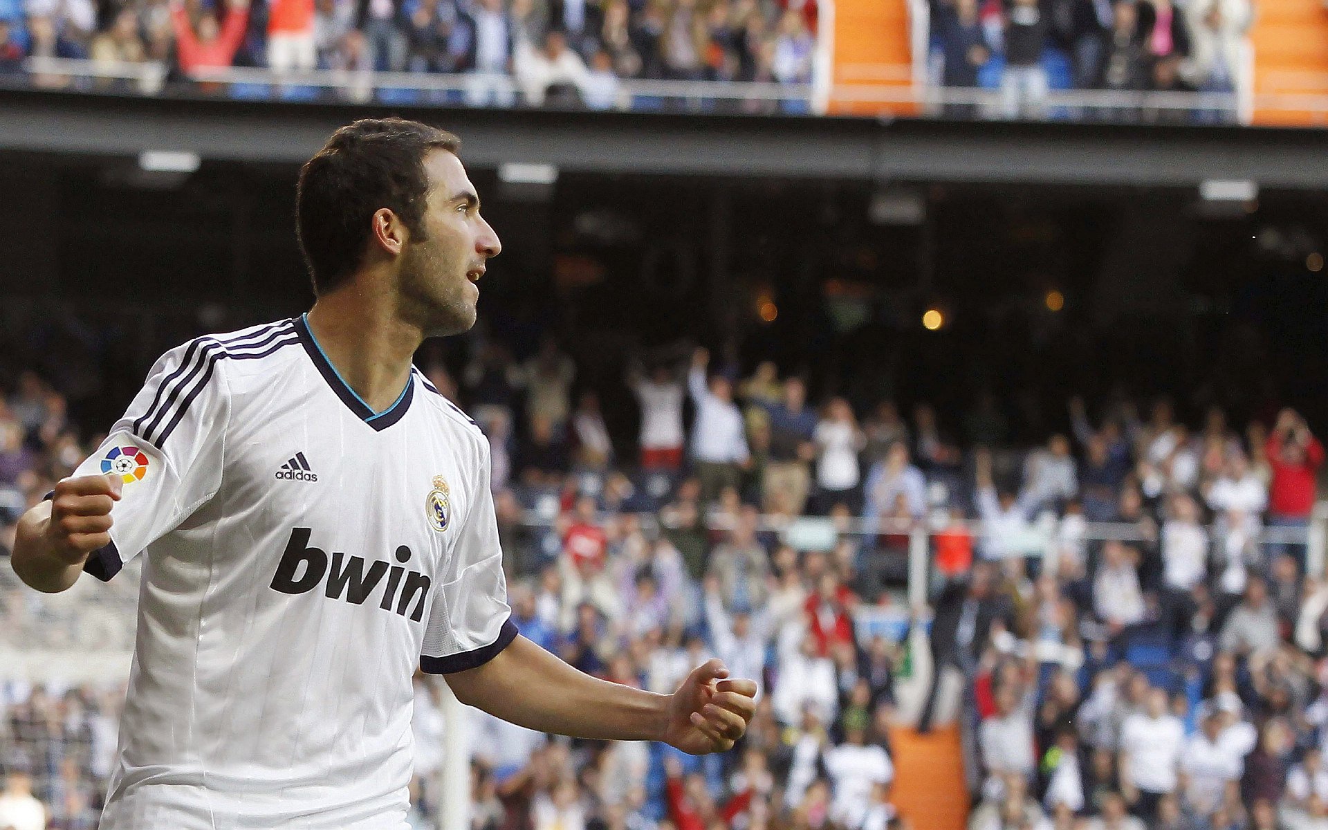 穆古鲁扎关键节点惊险取胜,勇士带队取胜!